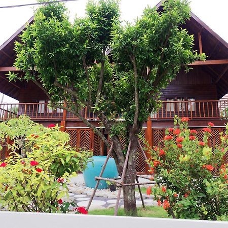 Leeloo Paradise Khanom Kültér fotó